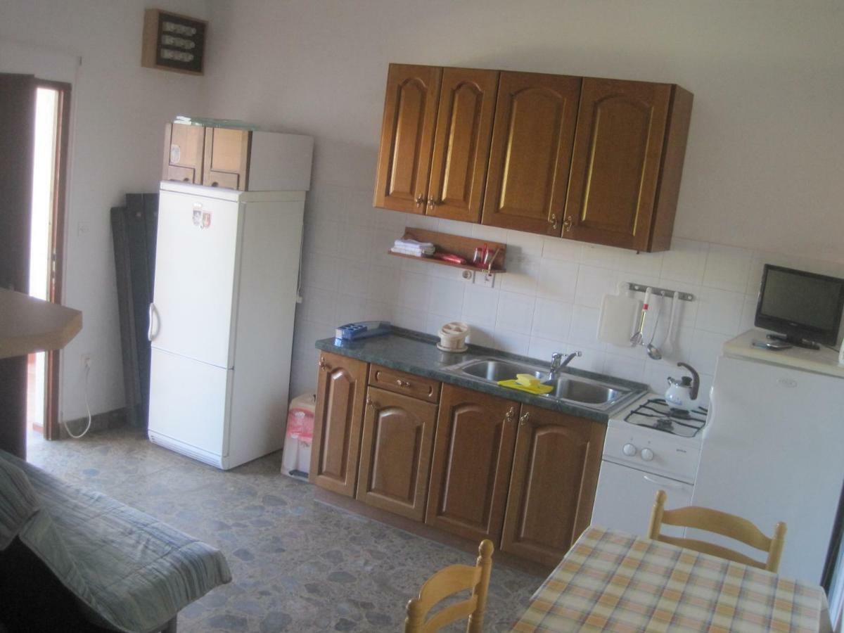 Apartments Ivan Perkov Tomas Bilo Primosten Exterior photo